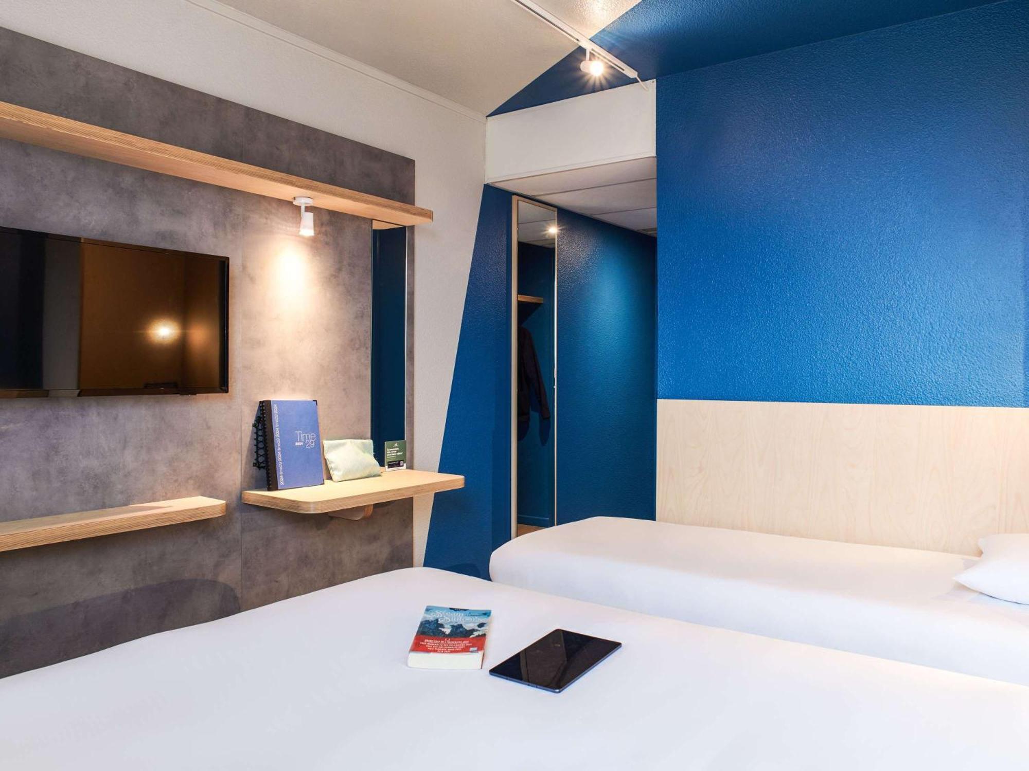 Hotel Ibis Budget Nantes Ouest Atlantis Coueron Exterior photo