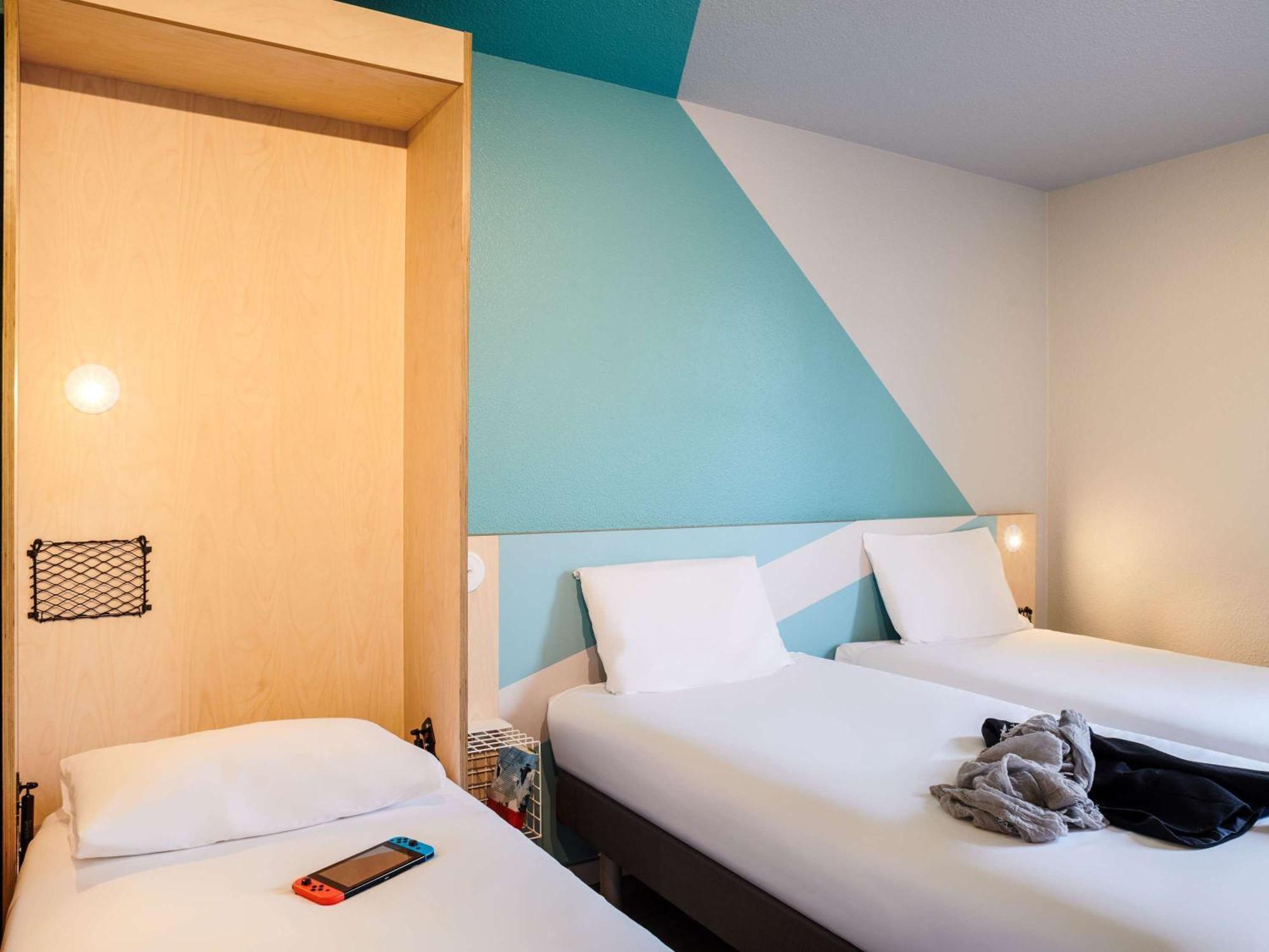 Hotel Ibis Budget Nantes Ouest Atlantis Coueron Exterior photo